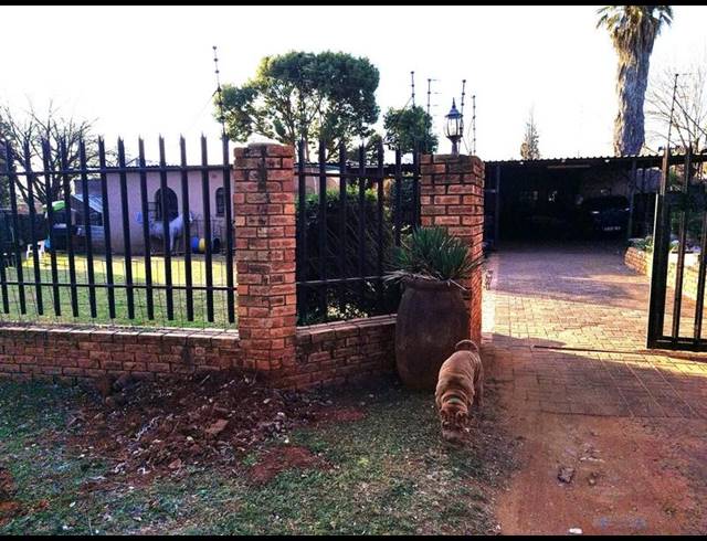 6 BEDROOM HOUSE FOR SALE IN KLIPRIVIER